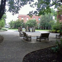 Das Foto wurde bei Warner Pacific College - ADP - Cascade Campus von Scott S. am 6/27/2012 aufgenommen