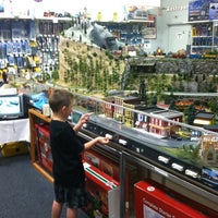 Snow's Home and Garden - Hardware Store in Orleans