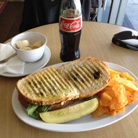 Foto tirada no(a) Casablanca Coffee Lounge por Michael D. em 7/18/2012