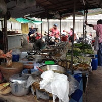 Photo taken at ตลาดนัดสน.ตลิ่งชัน by Kalayanee D. on 8/29/2012