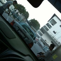 Photo taken at Manual Car Wash (Hankook) by 👑 Clarence H. on 4/29/2012