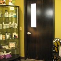 Photo prise au Anara Medspa &amp;amp; Cosmetic Laser Center, LLC par Anita D. le7/17/2012