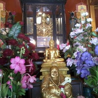 Photo taken at ศาลากลางนำ้ พระโพธิสัตว์กวนอิม SuanPlu temple by Josh ข. on 6/22/2012