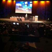 รูปภาพถ่ายที่ Sydney Convention &amp;amp; Exhibition Centre โดย Geneva D. เมื่อ 3/14/2012