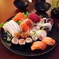 Снимок сделан в Mangá Sushi Bar пользователем FAB G. 5/19/2012