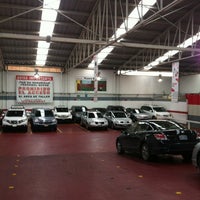 รูปภาพถ่ายที่ Honda Guadalajara โดย Rogelio V. เมื่อ 7/21/2012