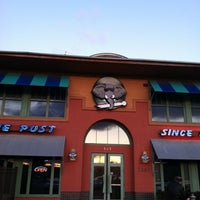 Foto tirada no(a) The Venue Bar and Grille por Megan C. em 3/9/2012