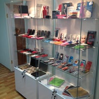 รูปภาพถ่ายที่ Магазин Apple - 59store.ru โดย Сергей Н. เมื่อ 8/30/2012