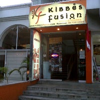 Foto scattata a Kibbes Fusion - Restaurante Árabe da Kibbes Fusion R. il 2/14/2012