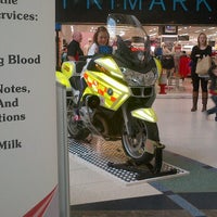 Das Foto wurde bei Kingfisher Shopping Centre von Kate B. am 3/23/2012 aufgenommen