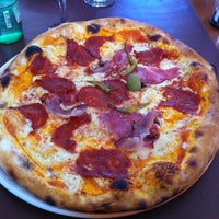 Photo taken at Pizza Napoli by Darko M. on 9/12/2012