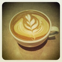 Photo taken at BLENZ coffee ラゾーナ川崎プラザ店 by 310 on 5/2/2012