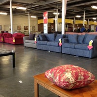 รูปภาพถ่ายที่ The Warehouse at Huck Finn โดย AceOfAstoria เมื่อ 2/19/2012