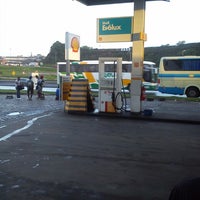 Photo taken at Posto Shell BR324 by Dyego O. on 7/18/2014