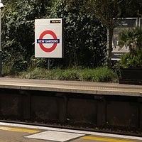 Photo taken at Kew Gardens Underground Station by Carl W. J. on 10/15/2022