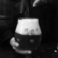 10/21/2016 tarihinde Kristina M.ziyaretçi tarafından De Post Belgian Beer Cafe'de çekilen fotoğraf