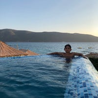 Photo taken at Ersan Resort &amp;amp; Spa by Özlem Ş. on 9/2/2018