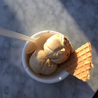 Das Foto wurde bei Jeni&amp;#39;s Splendid Ice Creams von أسيل ♋. am 1/25/2018 aufgenommen