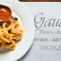 Foto diambil di Gaudio&amp;#39;s Pizzeria &amp;amp; Restaurant oleh Gaudio&amp;#39;s Pizzeria &amp;amp; Restaurant pada 7/11/2014