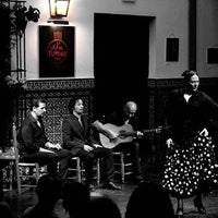Das Foto wurde bei La Casa del Flamenco-Auditorio Alcántara von La Casa del Flamenco-Auditorio Alcántara am 7/13/2014 aufgenommen