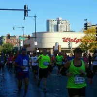 Photo taken at Bank of America Chicago Marathon by jamey b. on 10/9/2016