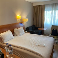 Photo taken at Holiday Inn Istanbul City by Alexander M. on 7/25/2022
