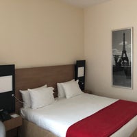 Photo taken at Courtyard by Marriott Paris Boulogne by Vitaly R. on 11/26/2018