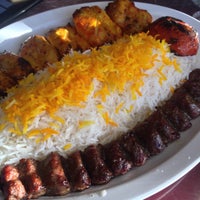 Das Foto wurde bei Real Kabob Persian Restaurant von Will K. am 8/21/2014 aufgenommen