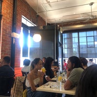 Das Foto wurde bei Eat This Cafe von Tara am 9/21/2019 aufgenommen