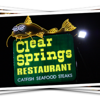 7/15/2014 tarihinde Clear Springs Restaurantziyaretçi tarafından Clear Springs Restaurant'de çekilen fotoğraf