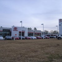 Foto scattata a Pat Lobb Toyota of Longview da Pat Lobb Toyota of Longview il 3/23/2015