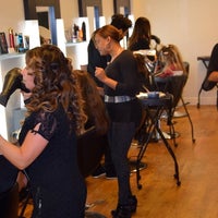 Das Foto wurde bei YGallery Hair Salon Soho von YGallery Hair Salon Soho am 3/25/2015 aufgenommen
