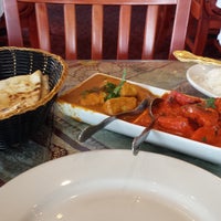 10/13/2014 tarihinde Jana G.ziyaretçi tarafından OM Fine Indian Cuisine'de çekilen fotoğraf
