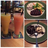 Photo taken at Applebee&amp;#39;s Grill + Bar by Maricar M. on 7/7/2015