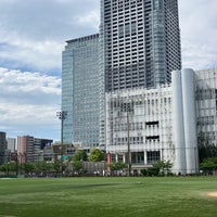 Photo taken at 錦糸公園 野球場 by yamako on 5/6/2023