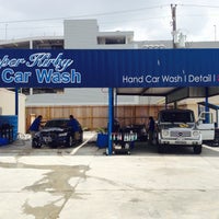 Foto scattata a Upper kirby Car Wash da Upper kirby Car Wash il 7/19/2014