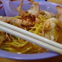 Photo taken at Whitley Road Big Prawn Noodle 威利大蝦麵 by Anthony R. on 2/15/2017