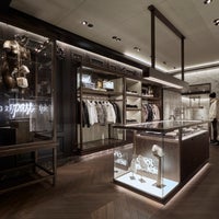 Moncler - Mayfair - 166 visitors