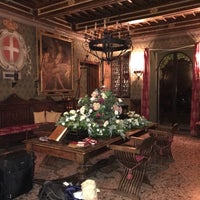 9/18/2017에 Elyse E.님이 Castello di Magona에서 찍은 사진