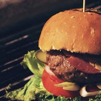 7/26/2014 tarihinde Ottobros Burger &amp;amp; Cafeziyaretçi tarafından Ottobros Burger &amp;amp; Cafe'de çekilen fotoğraf