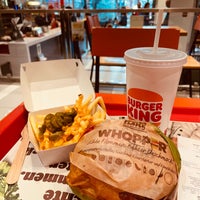 Photo taken at Burger King by わらび あ. on 9/9/2022