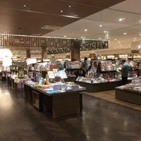 Tsutaya Book Store 千里万博公園2 1