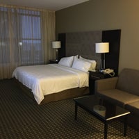 Photo taken at Holiday Inn Express by Luis G. on 10/6/2021
