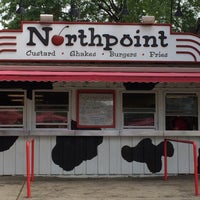 8/28/2016 tarihinde Dan W.ziyaretçi tarafından Northpoint Custard'de çekilen fotoğraf