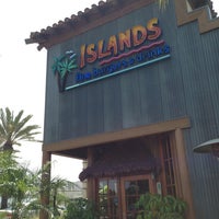 Foto tirada no(a) Islands Restaurant por Desiree E. em 6/29/2013