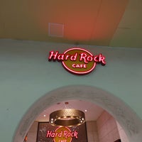 Photo taken at Hard Rock Cafe by とどっこ 列. on 4/10/2024