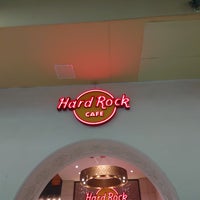 Photo taken at Hard Rock Cafe by とどっこ 列. on 12/19/2023