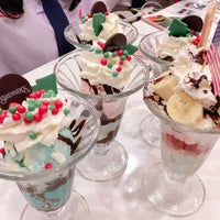 Photo taken at Swensen&amp;#39;s by LinLin on 12/8/2019