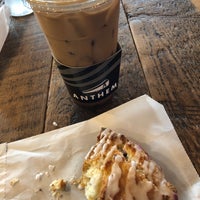 3/13/2019 tarihinde Michele M.ziyaretçi tarafından Anthem Coffee &amp; Tea'de çekilen fotoğraf