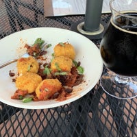 Photo taken at Oak Stone Craft Pizza and Bar by H D. on 9/26/2019